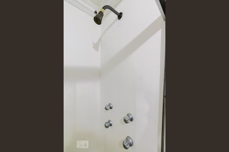 Apartamento para alugar com 140m², 3 quartos e 1 vaga Apartamento para alugar com 140m², 3 quartos e 1 vagaBanheiro 2 Chuveiro