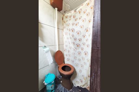 Casa à venda com 120m², 4 quartos e 2 vagas Casa à venda com 120m², 4 quartos e 2 vagasBanheiro