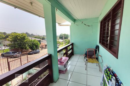 Casa à venda com 120m², 4 quartos e 2 vagas Casa à venda com 120m², 4 quartos e 2 vagasSacada da Sala 2