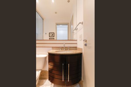 Apartamento à venda com 68m², 2 quartos e 2 vagas Apartamento à venda com 68m², 2 quartos e 2 vagasBanheiro Suíte 2