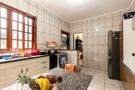 Casa à venda com 300m², 3 quartos e 4 vagas Casa à venda com 300m², 3 quartos e 4 vagasCozinha