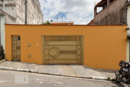 Casa à venda com 300m², 3 quartos e 4 vagas Casa à venda com 300m², 3 quartos e 4 vagasFachada