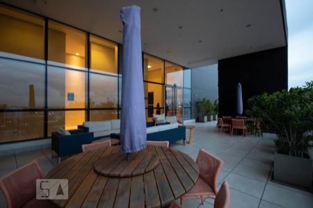 Apartamento para alugar com 36m², 1 quarto e 1 vaga Apartamento para alugar com 36m², 1 quarto e 1 vagaÁrea comum - Salão de festas