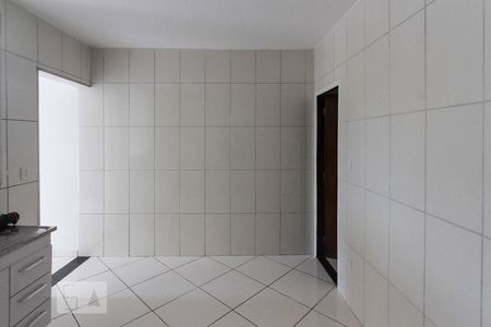 Cozinha de casa para alugar com 3 quartos, 80m² em Jardim Adutora, São Paulo