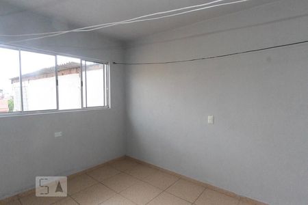 Casa para alugar com 80m², 3 quartos e 1 vagaÁrea de Serviço