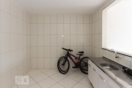 Cozinha de casa para alugar com 3 quartos, 80m² em Jardim Adutora, São Paulo
