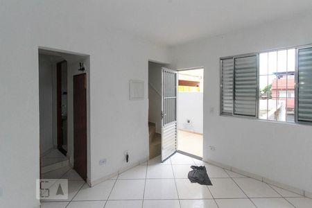 Sala de casa para alugar com 3 quartos, 80m² em Jardim Adutora, São Paulo