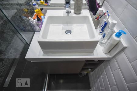 Apartamento para alugar com 66m², 3 quartos e 2 vagasPia do banheiro da suíte