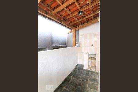 Lavanderia (Torneira) de casa para alugar com 1 quarto, 80m² em Jardim Ismênia, São José dos Campos