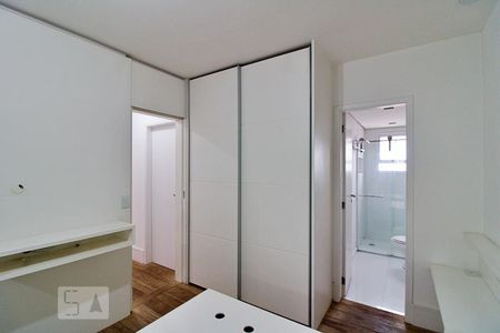Suíte  de apartamento para alugar com 2 quartos, 85m² em Real Parque, São Paulo