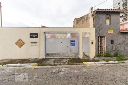 Casa de condomínio à venda com 60m², 2 quartos e 1 vaga Casa de condomínio à venda com 60m², 2 quartos e 1 vagaFachada