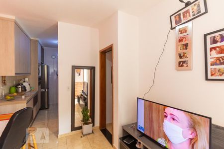 Casa de condomínio à venda com 60m², 2 quartos e 1 vaga Casa de condomínio à venda com 60m², 2 quartos e 1 vagaSala