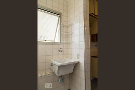 Apartamento à venda com 65m², 3 quartos e 1 vagaÁrea de serviço