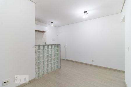 Sala de apartamento para alugar com 2 quartos, 52m² em Jardim Celeste, São Paulo