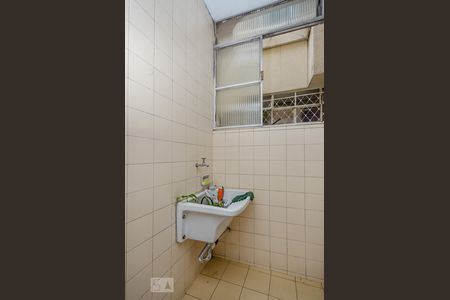 Apartamento à venda com 105m², 3 quartos e 1 vagaÁrea de Serviço