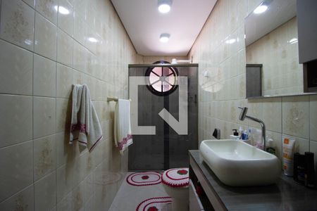 Casa à venda com 650m², 3 quartos e 8 vagasBanheiro 2