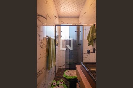 Casa à venda com 650m², 3 quartos e 8 vagasBanheiro 1