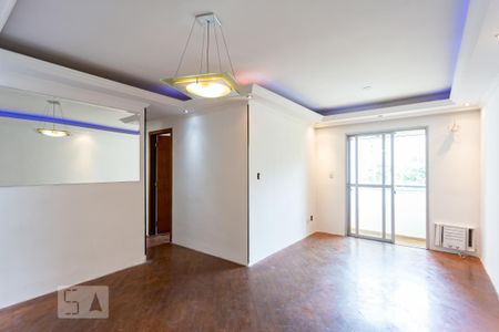 Sala de apartamento para alugar com 3 quartos, 67m² em Continental, Osasco