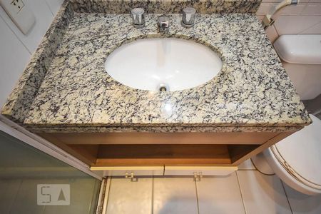 Apartamento à venda com 118m², 4 quartos e 2 vagasPia do banheiro