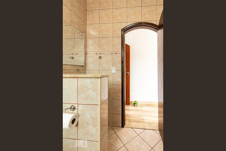 Casa à venda com 250m², 4 quartos e 2 vagas Casa à venda com 250m², 4 quartos e 2 vagasBanheiro suíte