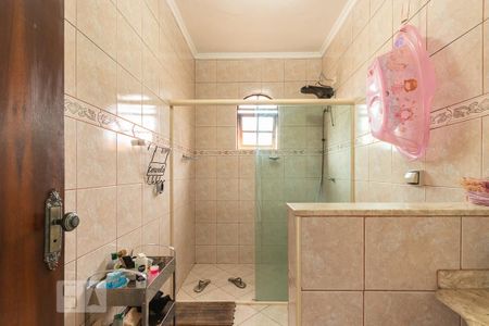 Casa à venda com 250m², 4 quartos e 2 vagas Casa à venda com 250m², 4 quartos e 2 vagasBanheiro suíte