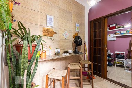 Casa à venda com 250m², 4 quartos e 2 vagas Casa à venda com 250m², 4 quartos e 2 vagasJardim de inverno