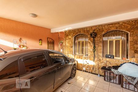 Casa à venda com 250m², 4 quartos e 2 vagas Casa à venda com 250m², 4 quartos e 2 vagasGaragem