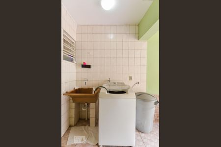 Casa à venda com 163m², 3 quartos e 2 vagasÁrea de Serviço