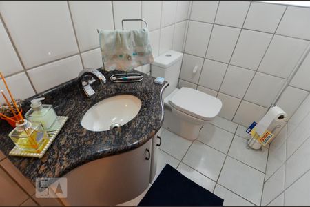 Casa à venda com 163m², 3 quartos e 2 vagasBanheiro 2