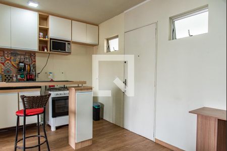 Sala de kitnet/studio para alugar com 1 quarto, 28m² em Liberdade, São Paulo