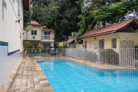 Casa de condomínio à venda com 150m², 3 quartos e 2 vagasÁrea comum - Piscina