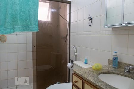 Casa de condomínio à venda com 150m², 3 quartos e 2 vagasBanheiro da Suíte