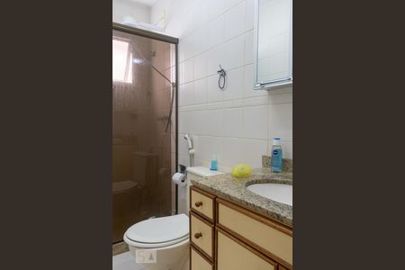 Casa de condomínio à venda com 150m², 3 quartos e 2 vagasBanheiro da Suíte