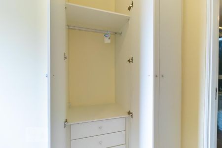 Quarto 1 - Suíte de apartamento para alugar com 3 quartos, 75m² em Vila Itapura, Campinas