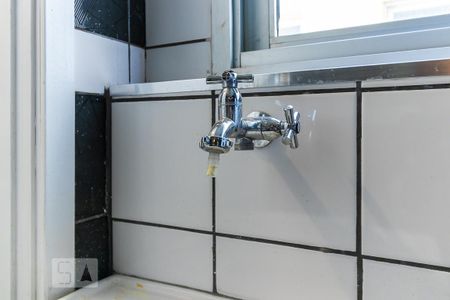 Área de serviço de apartamento para alugar com 3 quartos, 75m² em Vila Itapura, Campinas