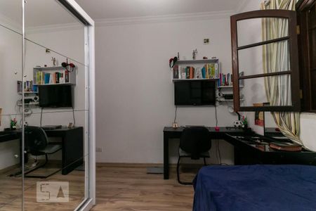 Casa à venda com 200m², 2 quartos e 2 vagasQuarto 2 - Suíte