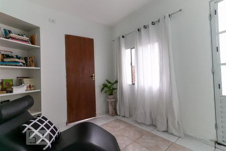 Casa à venda com 200m², 2 quartos e 2 vagasEdicula