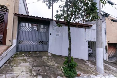 Casa à venda com 200m², 2 quartos e 2 vagasFachada