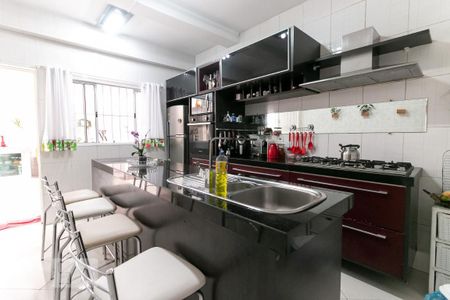 Casa à venda com 200m², 2 quartos e 2 vagasCozinha