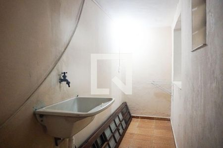 Casa à venda com 80m², 3 quartos e 2 vagasCasa 2 -  Lavanderia