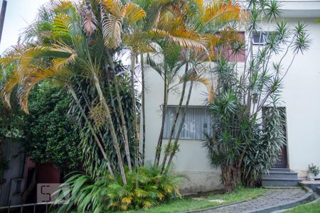 Casa à venda com 300m², 3 quartos e 3 vagas Casa à venda com 300m², 3 quartos e 3 vagasFachada interna