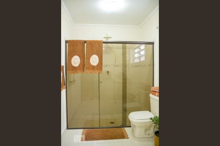 Casa à venda com 300m², 3 quartos e 3 vagas Casa à venda com 300m², 3 quartos e 3 vagasBanheiro Social