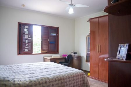 Casa à venda com 300m², 3 quartos e 3 vagas Casa à venda com 300m², 3 quartos e 3 vagasQuarto 3