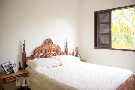 Casa à venda com 300m², 3 quartos e 3 vagas Casa à venda com 300m², 3 quartos e 3 vagasQuarto 1