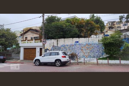 Casa à venda com 300m², 3 quartos e 3 vagas Casa à venda com 300m², 3 quartos e 3 vagasFachada externa