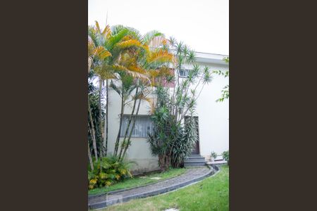 Casa à venda com 300m², 3 quartos e 3 vagas Casa à venda com 300m², 3 quartos e 3 vagasFachada interna