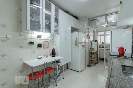 Apartamento à venda com 80m², 2 quartos e 1 vaga Apartamento à venda com 80m², 2 quartos e 1 vagaCozinha