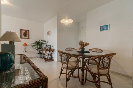 Apartamento à venda com 80m², 2 quartos e 1 vaga Apartamento à venda com 80m², 2 quartos e 1 vagaSala