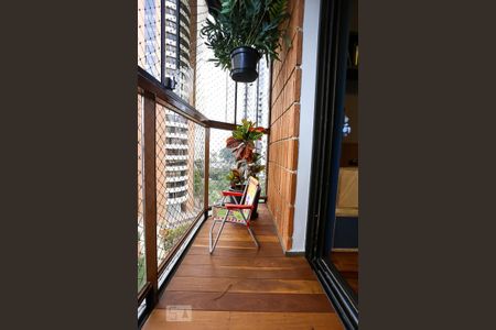 Apartamento à venda com 190m², 4 quartos e 2 vagasQuarto 1 sacada