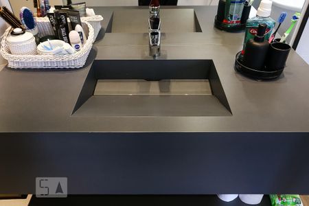 Apartamento à venda com 190m², 4 quartos e 2 vagasBanheiro da Suíte 2